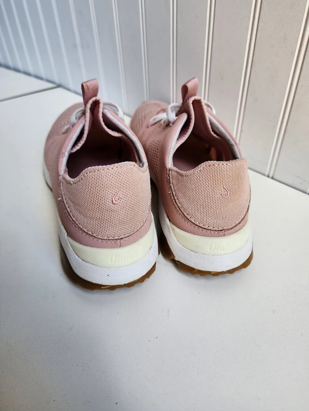 Olukai Huia Womens Sneaket Athletic Shoes Size 8  Soft Pink/Soft Pink Lighweight